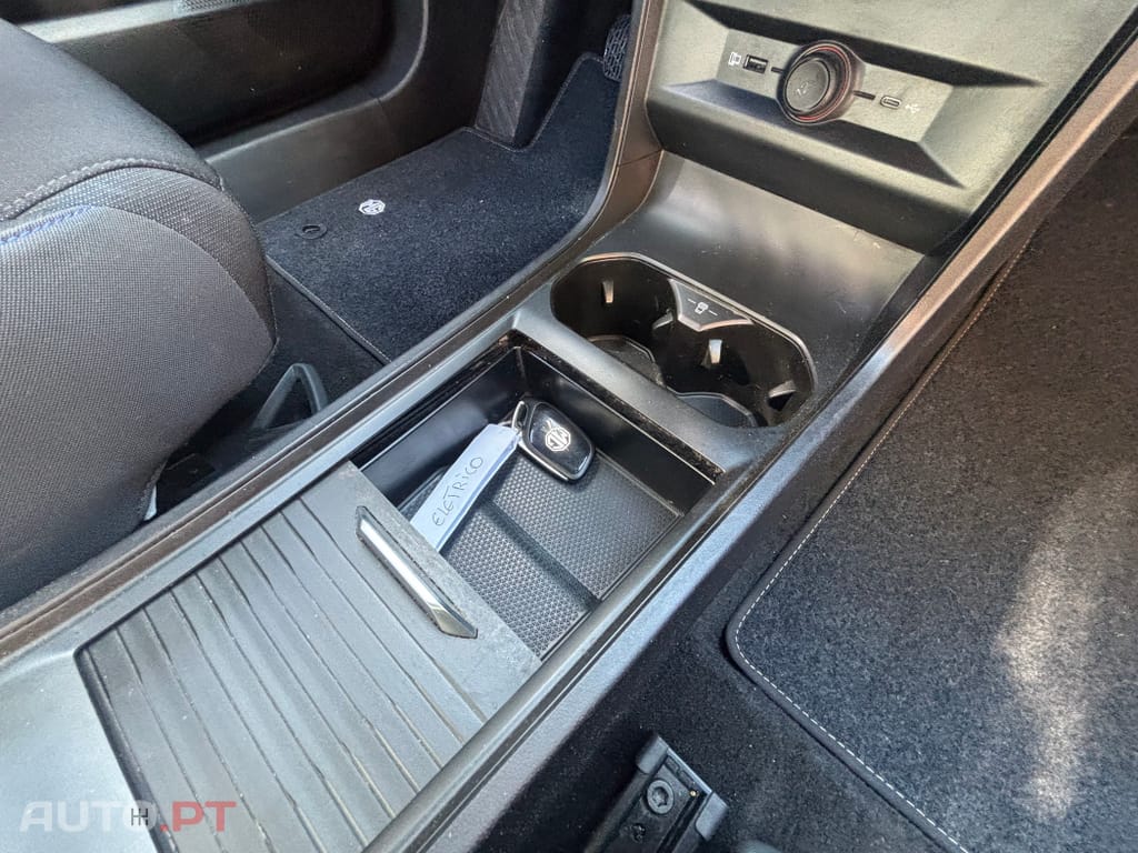 MG MG4 64 kWh Luxury