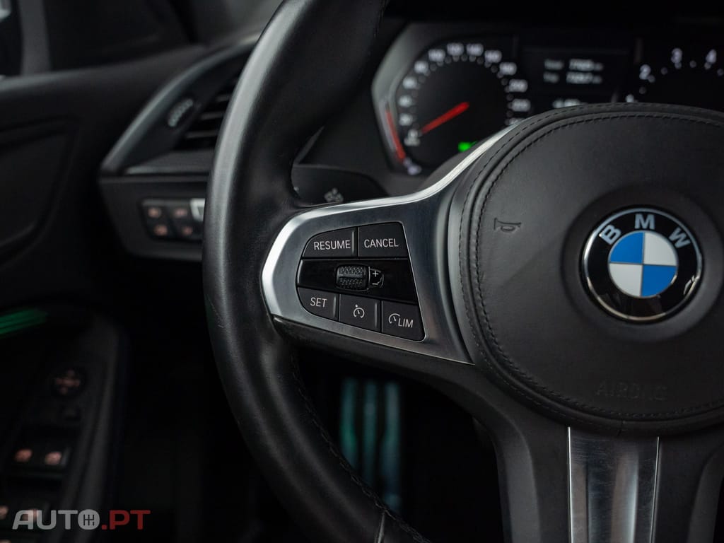 BMW 118 i Pack Desportivo M Auto