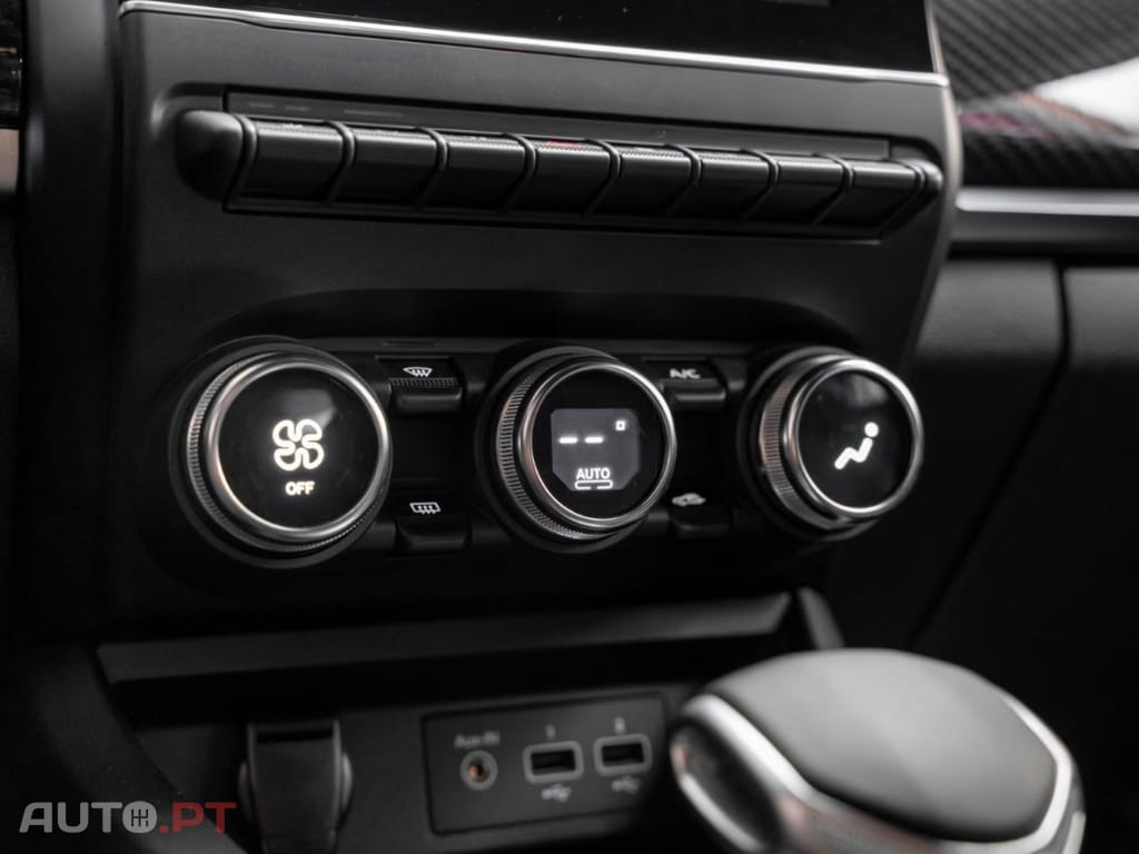 Renault Arkana R.S Line E-TECH I.V.A DEDUTIVEL