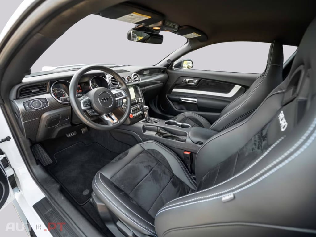 Ford Mustang 2,3 PERFORMA Premium GT 500 SHELBY 