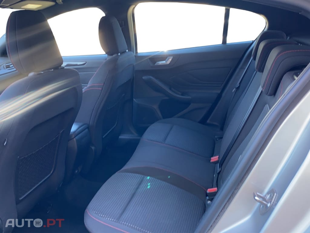 Ford Focus 1.0 EcoBoost S&S ST-LINE