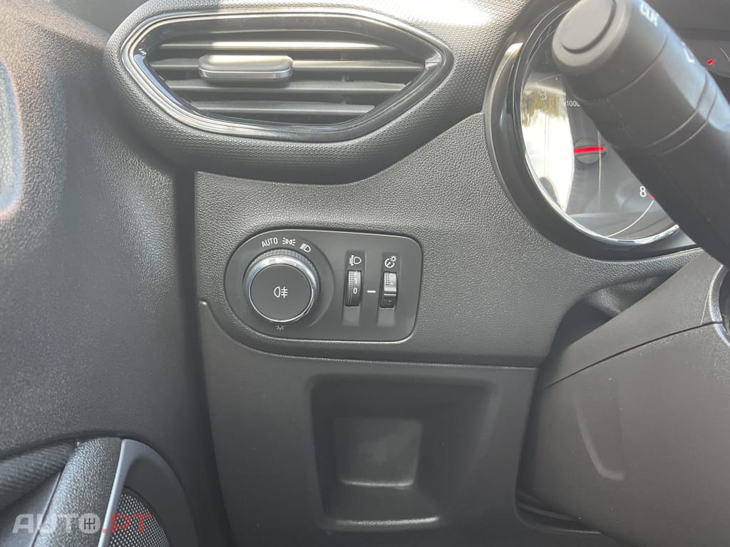 Opel Crossland X 1.2 Business Edition