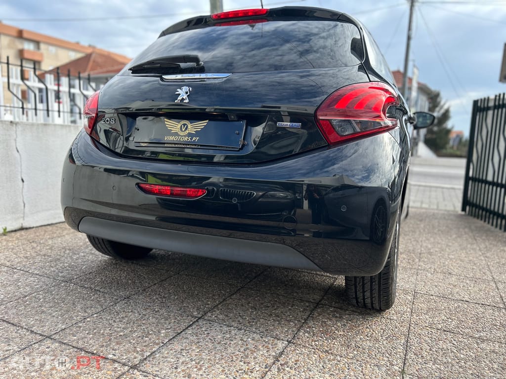 Peugeot 208 1.6 BlueHDi Style