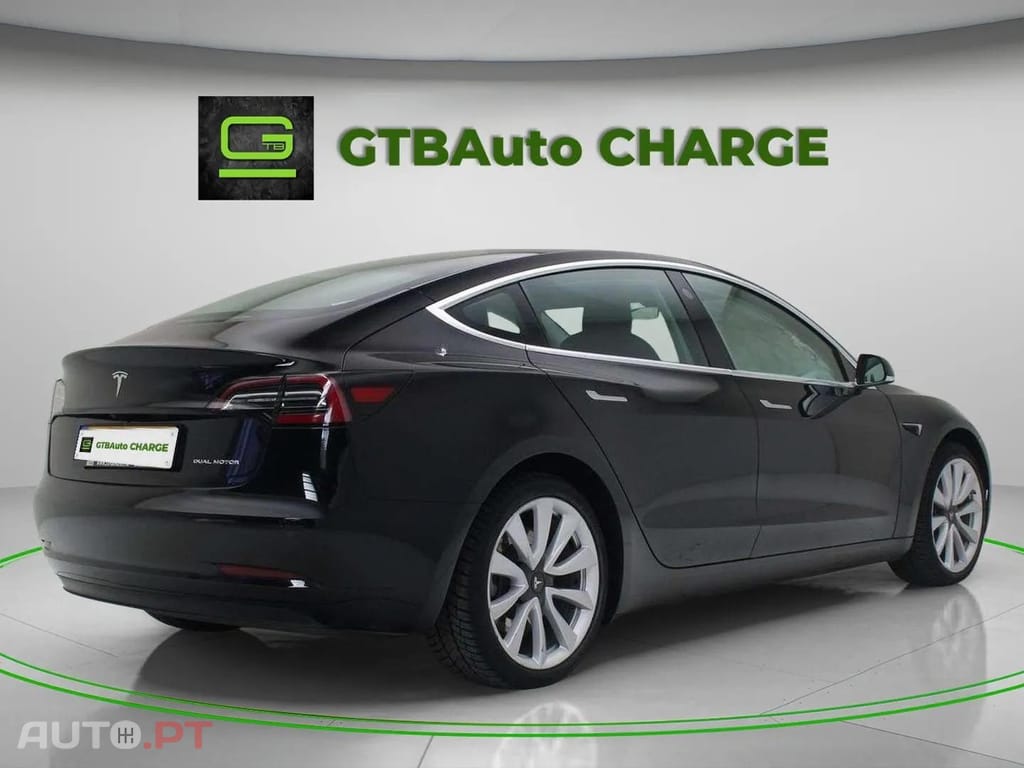 Tesla Model 3 Long Range AWD