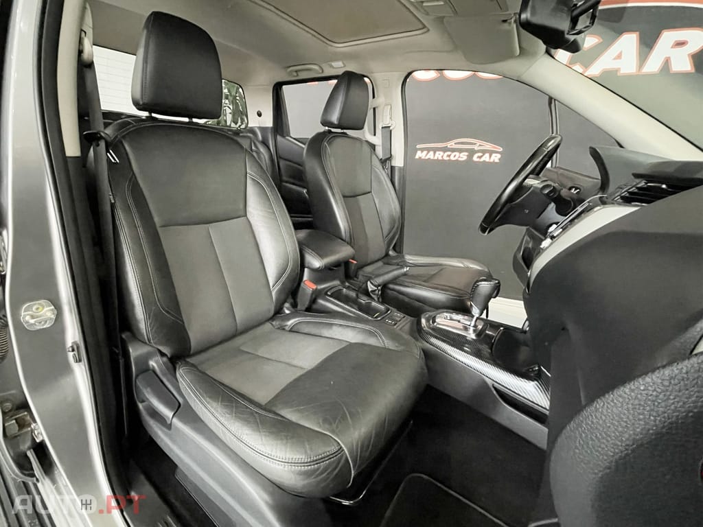 Nissan Navara 2.3 dCi CD 4WD Tekna Auto
