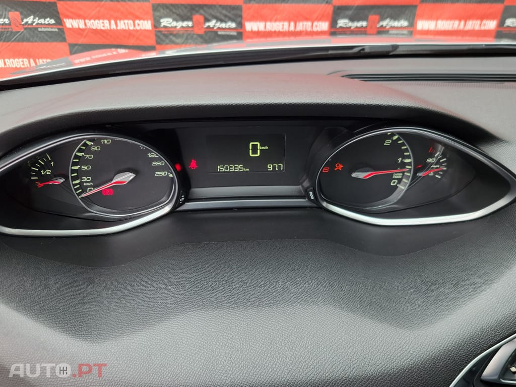 Peugeot 308 1.6 e-HDi Allure J17