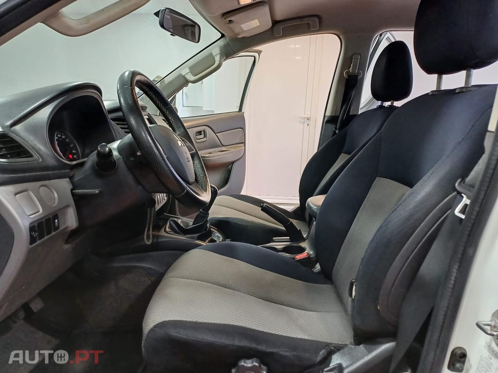 Mitsubishi L200 4X2