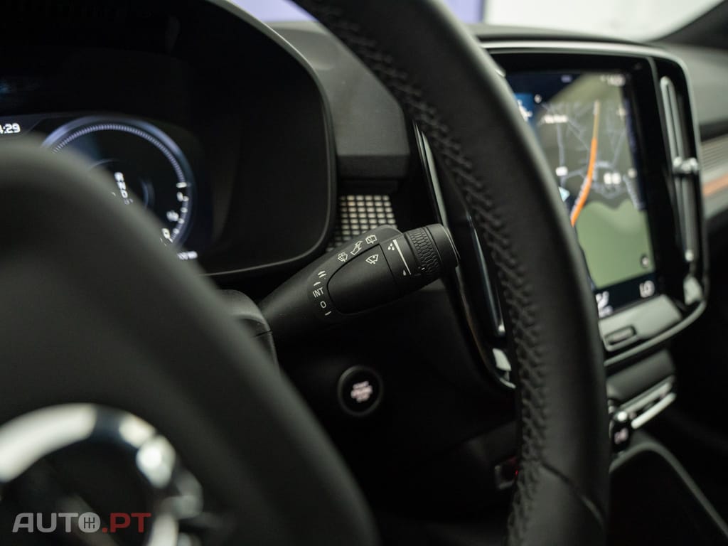 Volvo XC40 1.5 T5 PHEV R-Design Expression