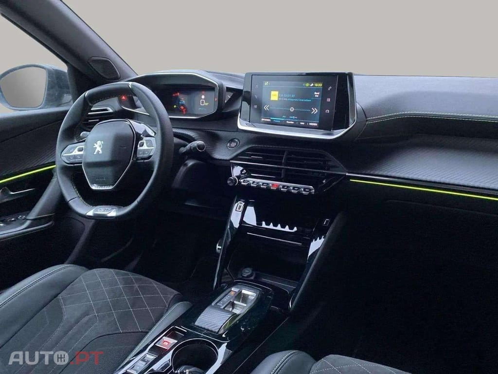 Peugeot E-2008 GT