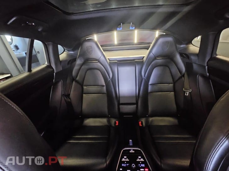 Porsche Panamera 4 E-Hybrid