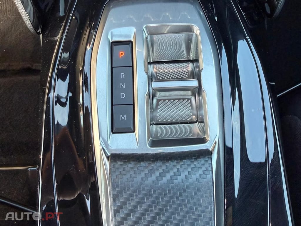 Peugeot 2008 1.2 Hybrid Allure e-DCS6