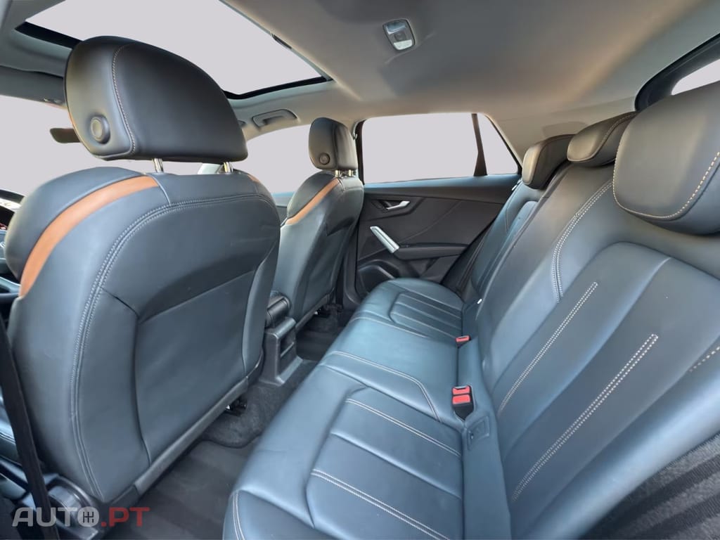 Audi Q2 I.V.A DEDUTÍVEL 35 TDI Sport