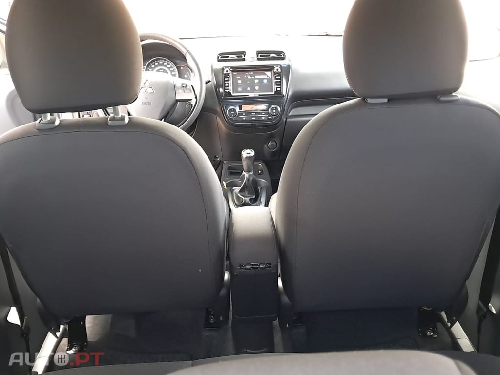 Mitsubishi Space Star 1.2 Intense Connect Edition