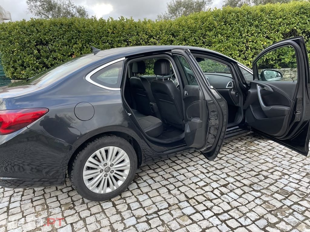 Opel Astra 1.7 CDTi Cosmo Start/Stop