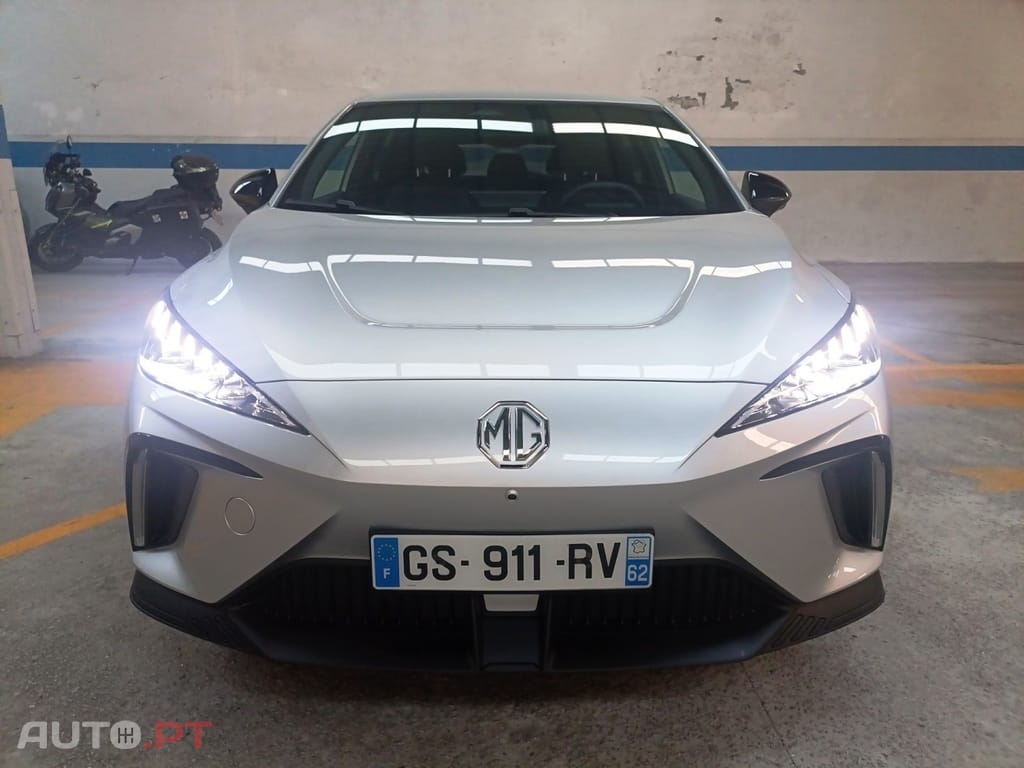 MG MG4 64 kWh Luxury