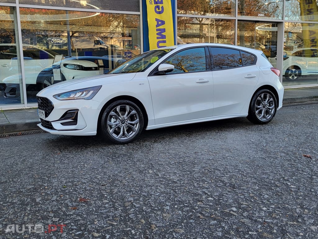 Ford Focus 1.0 EcoBoost MHEV ST-Line