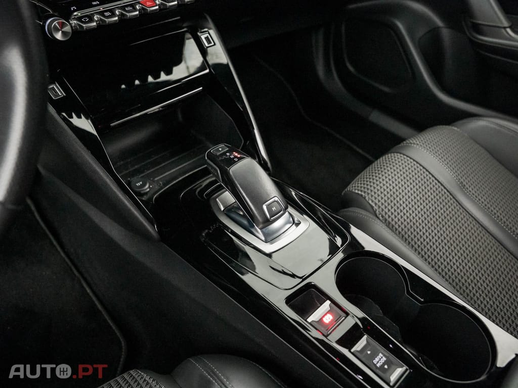 Peugeot 2008 1.2 PureTech GT Line EAT8