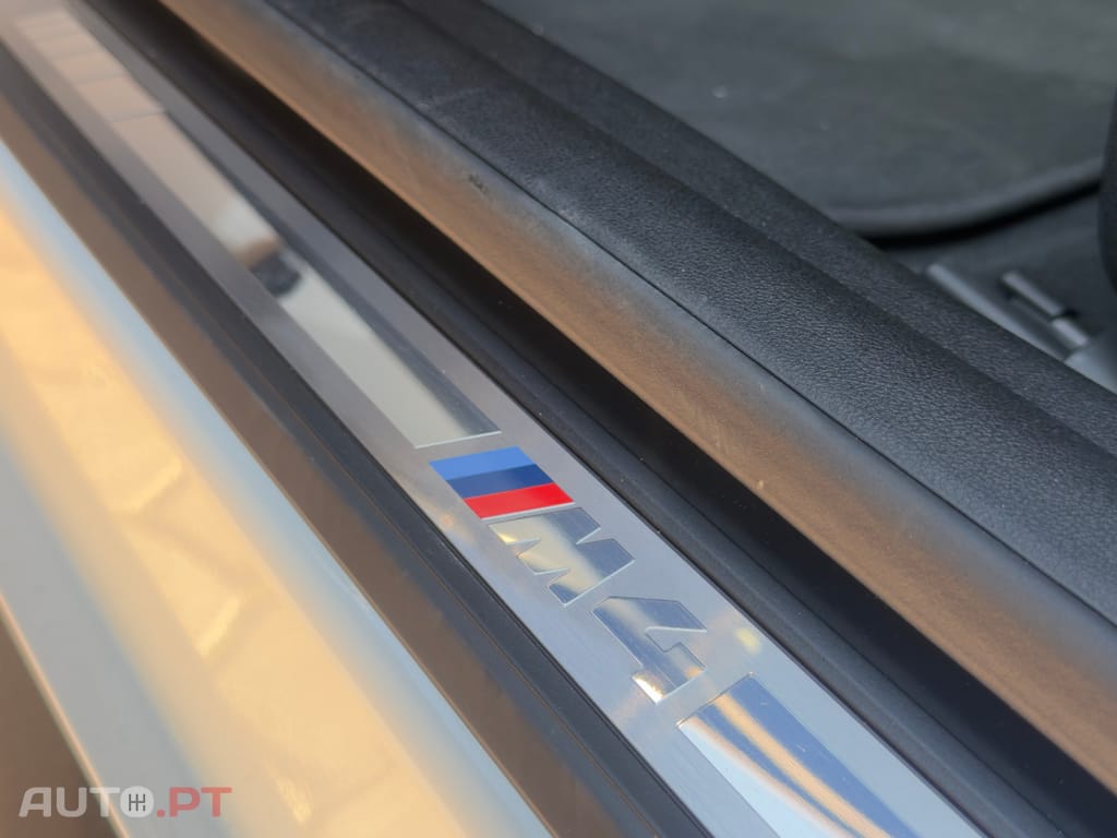 BMW M4 X-DRIVE CARBONO