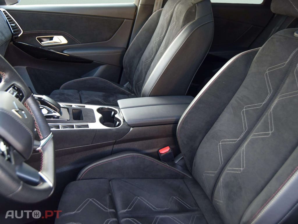 DS DS7 E-Tense Performance Line+