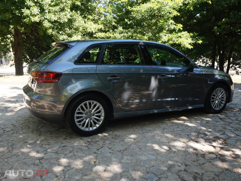 Audi A3 Sportback 1.6 TDI Attraction Ultra