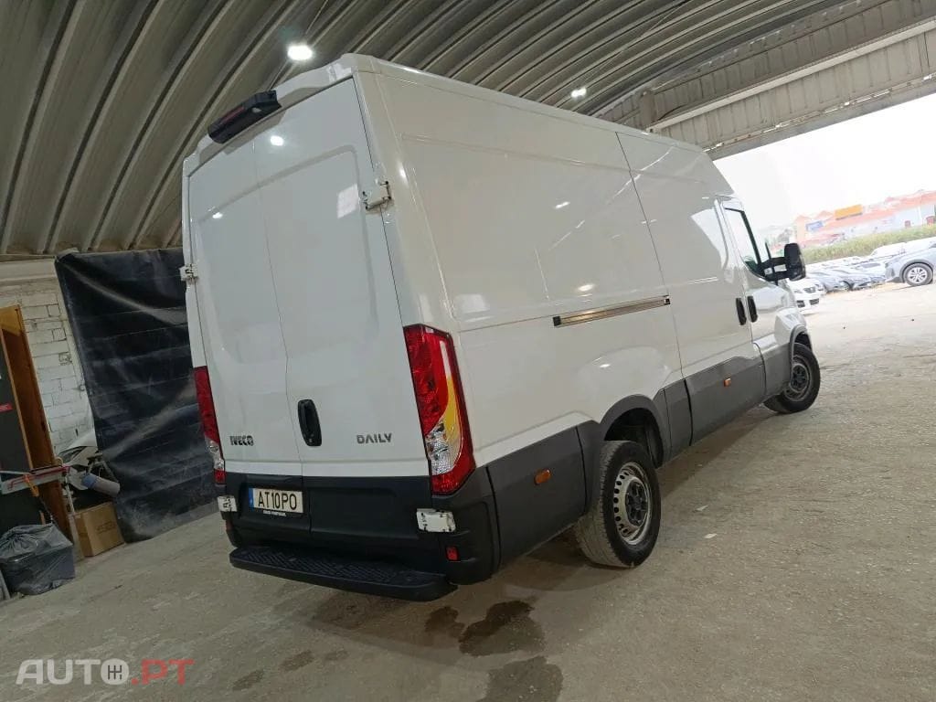 Iveco Daily 2.3 35S16V 3520L 12m3