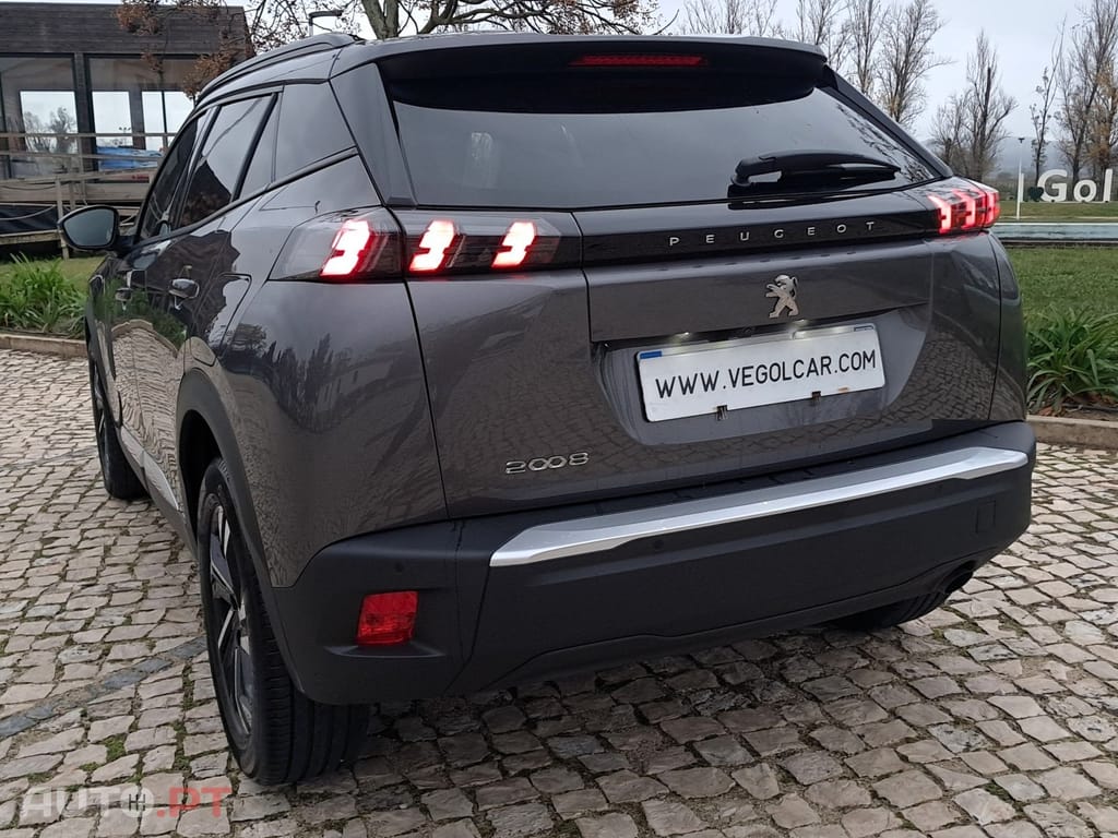 Peugeot 2008 PureTech 130 Allure Pack