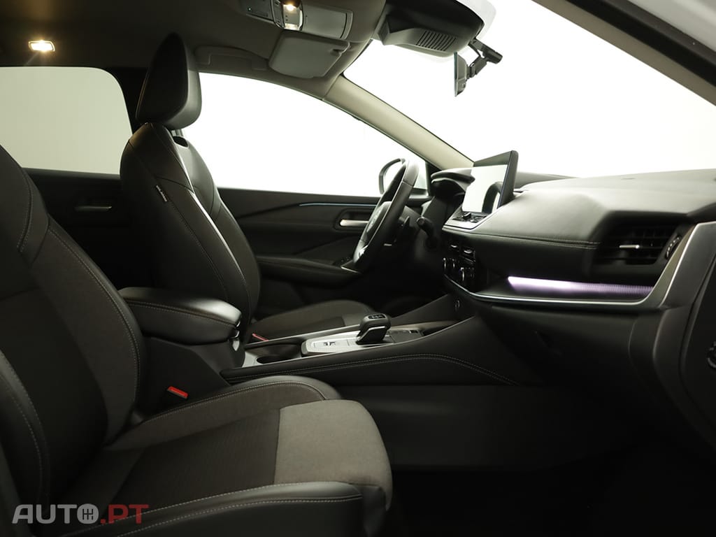 Nissan Qashqai Qashqai 1.3 DIG-T N-Connecta LED Xtronic
