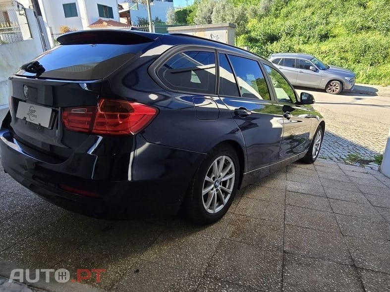 BMW 318 d Touring Blue Performance Luxury Line