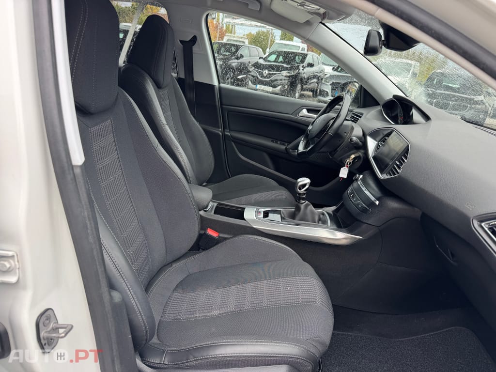 Peugeot 308 SW 1.6 BlueHDi Allure J17