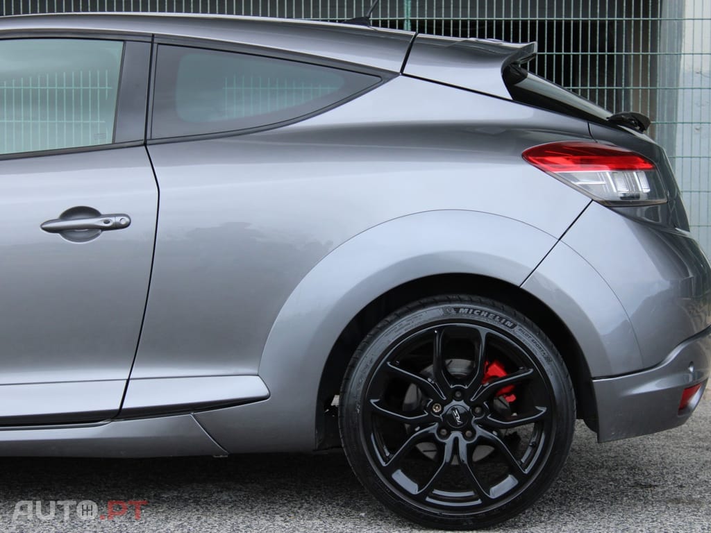 Renault Mégane Coupe RS 265 TCe