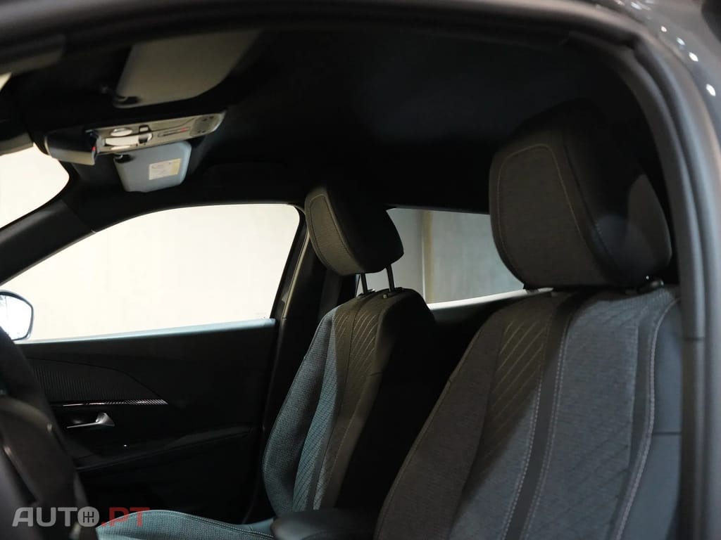 Peugeot 2008 1.2 Hybrid Allure e-DCS6