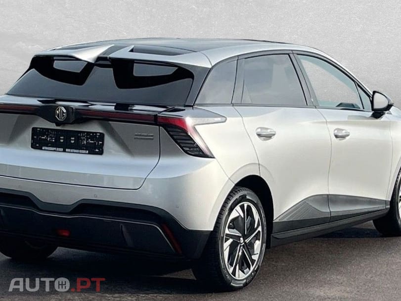 MG MG4 64 kWh Luxury