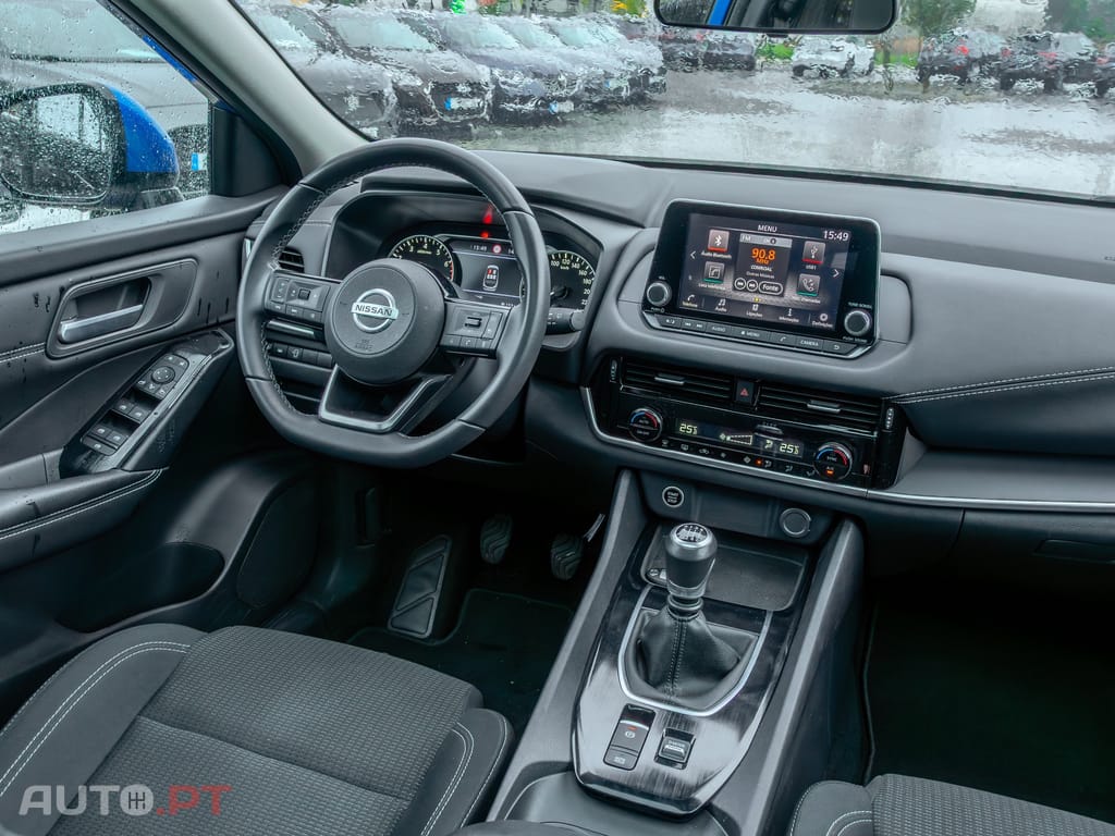 Nissan Qashqai 1.3 DIG-T N-Connecta LED+SKY