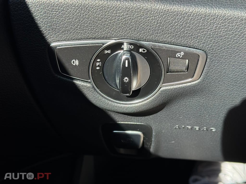 Mercedes-Benz E 220 d AMG Line
