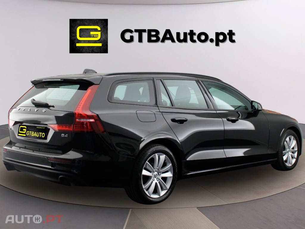 Volvo V60 2.0 B4 MOMENTUM CORE GEARTRONIC 5D I.V.A DEDUTIVEL