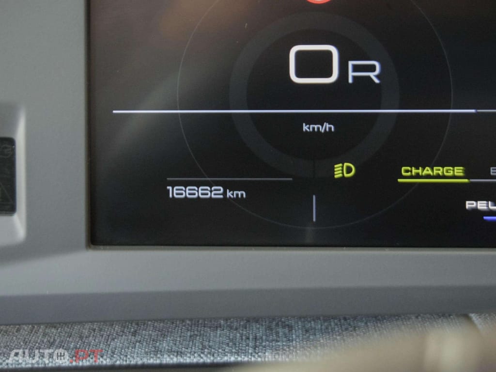 Peugeot 5008 1.2 Hybrid Allure e-DCS6