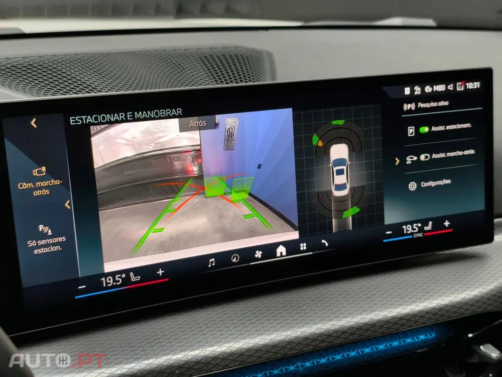 BMW 330 e Pack Desportivo M Pro Auto