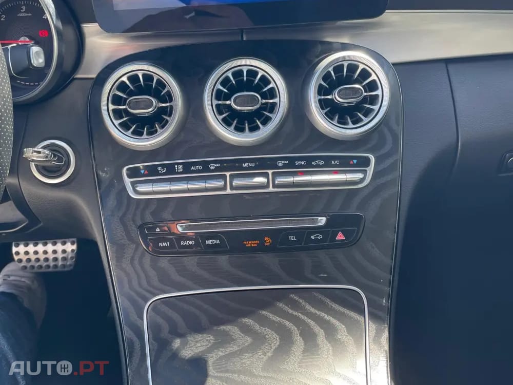 Mercedes-Benz C 220 d 9G-TRONIC AMG Line