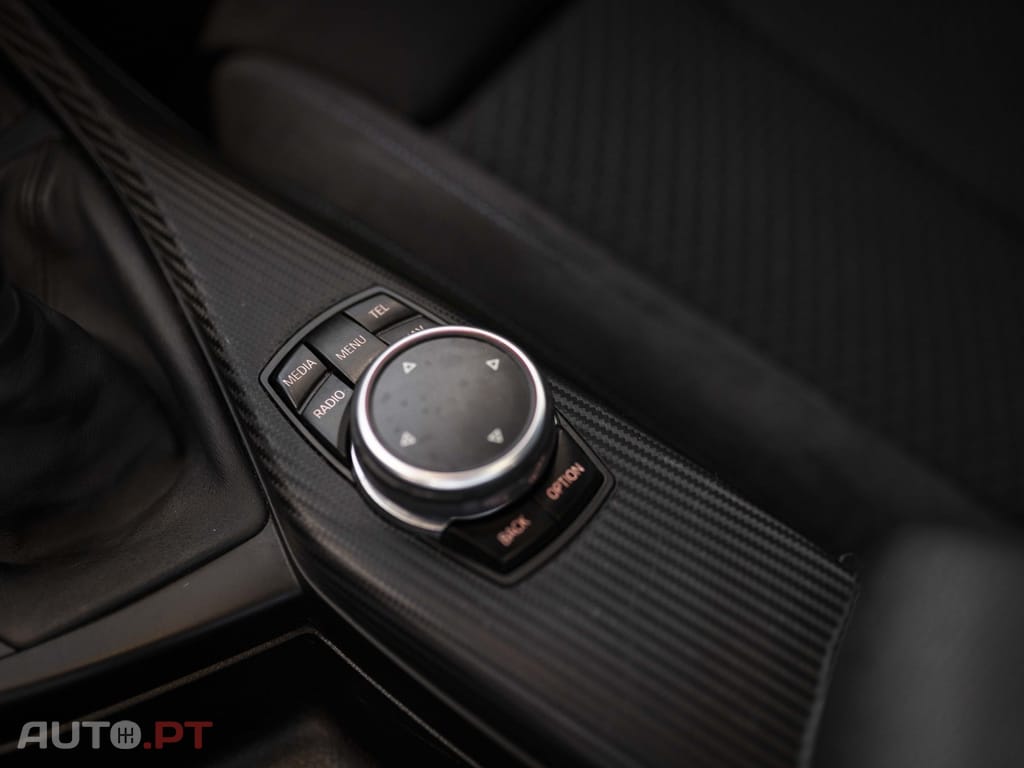BMW 220 i Coupe Pack M
