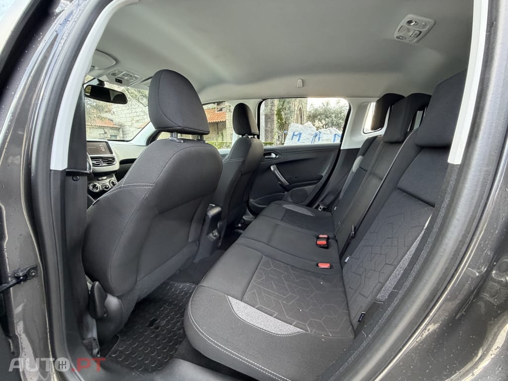 Peugeot 2008 1.2 PureTech Allure