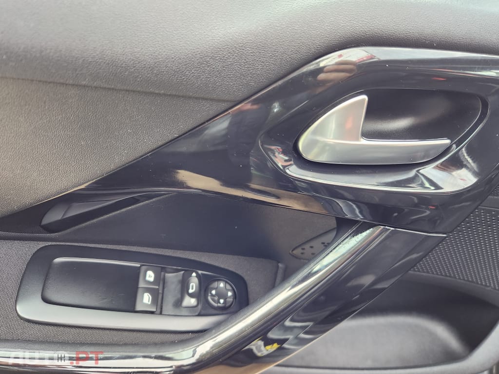 Peugeot 208 1.2 VTi Active