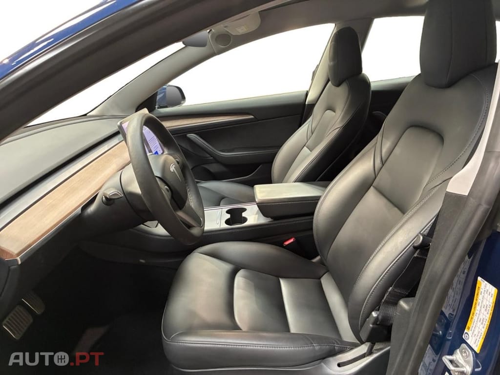 Tesla Model 3 Standard Range Plus RWD