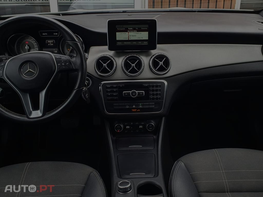 Mercedes-Benz GLA 220 CDI 4Matic 7G-DCT Urban