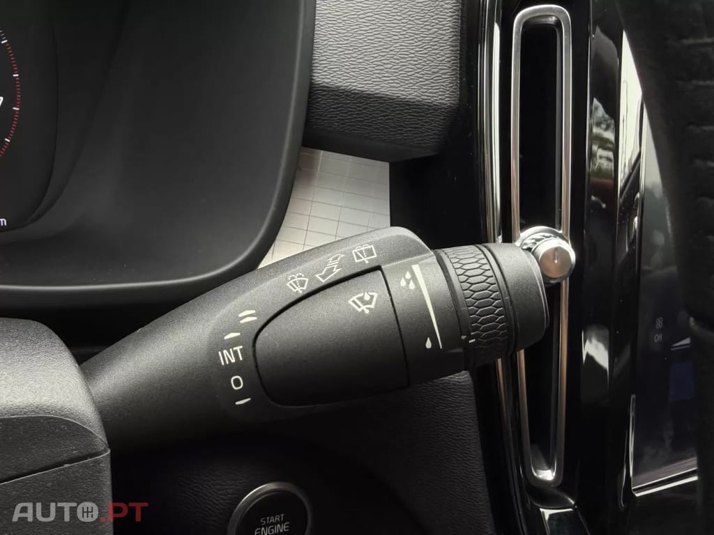 Volvo XC40 1.5 T3 Momentum Plus