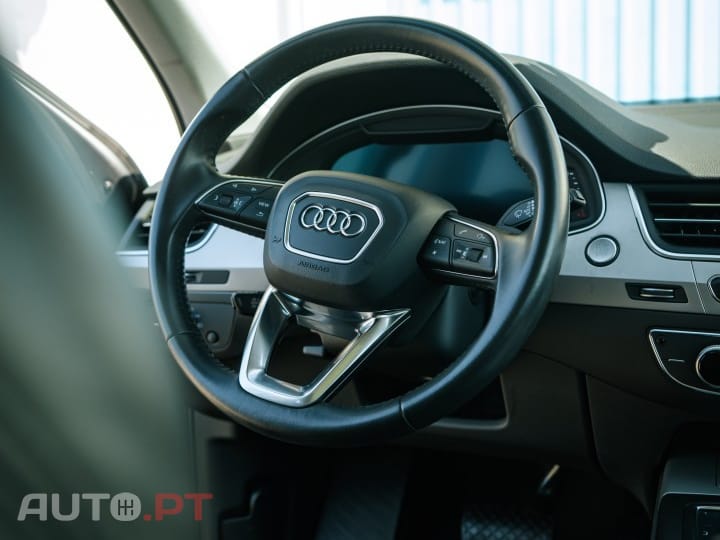 Audi Q7 3.0 TDi quattro Tiptronic 7L