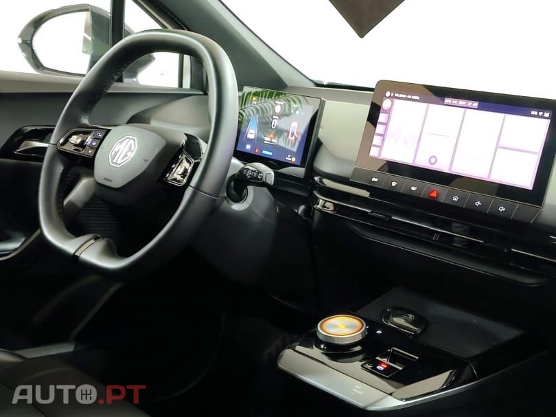 MG MG4 64 kWh Luxury