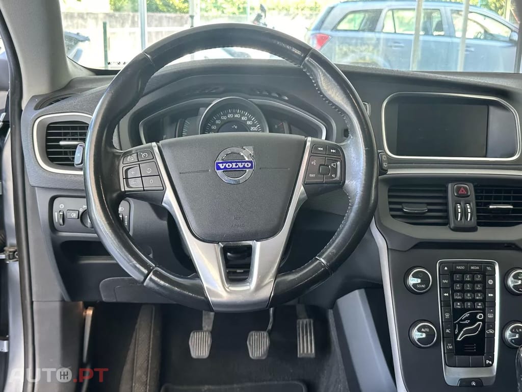 Volvo V40 1.6 D2 Momentum Eco