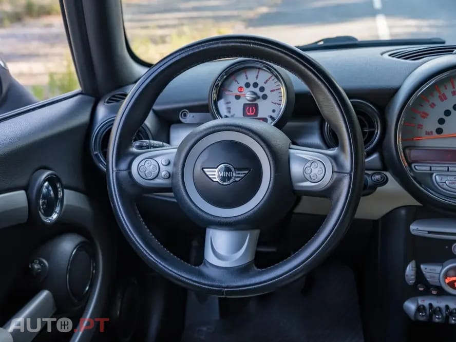 MINI Cooper Cooper D
