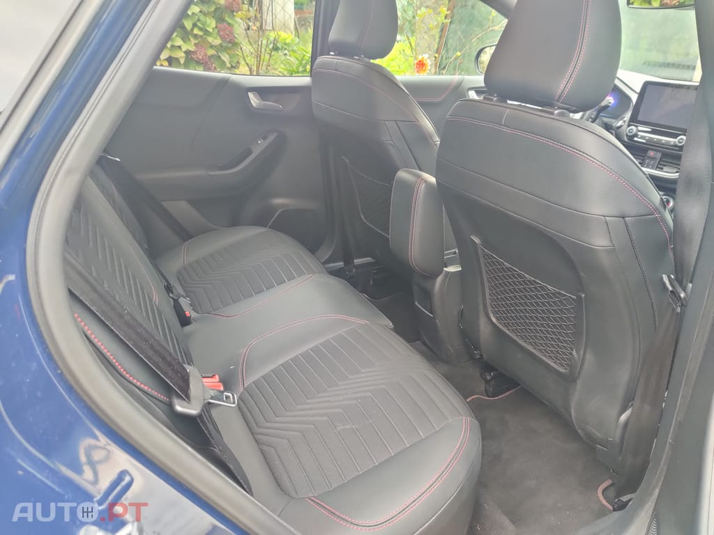 Ford Puma 1.0 EcoBoost MHEV ST-Line X