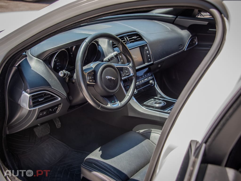 Jaguar XE 2.0 D R-Sport AWD Aut.